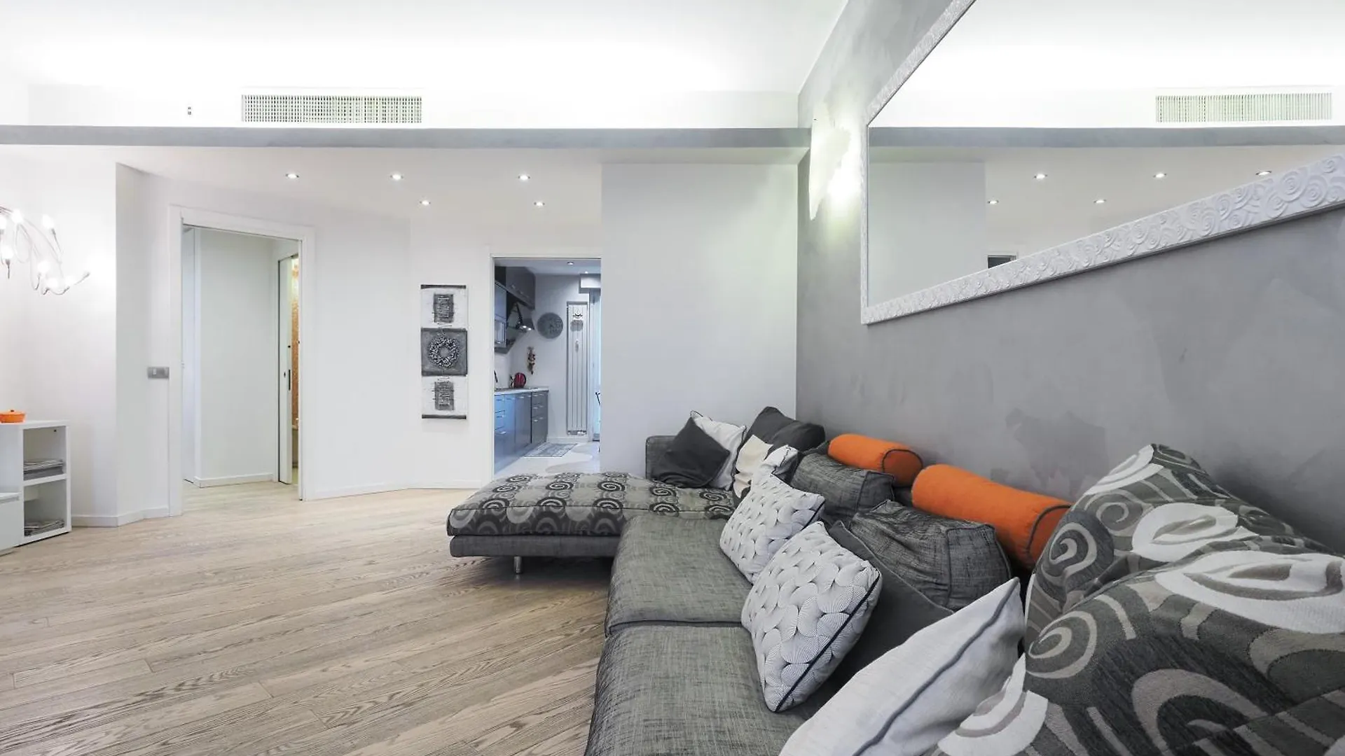 Primopiano - Ronchi Apartment Milan