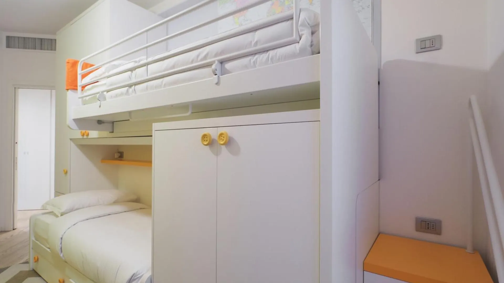 Primopiano - Ronchi Apartment Milan